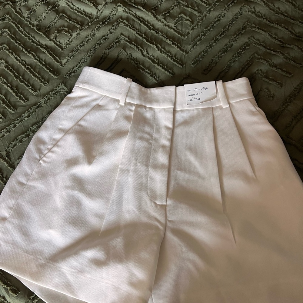 Abercrombie & Fitch Cream High Waist Shorts